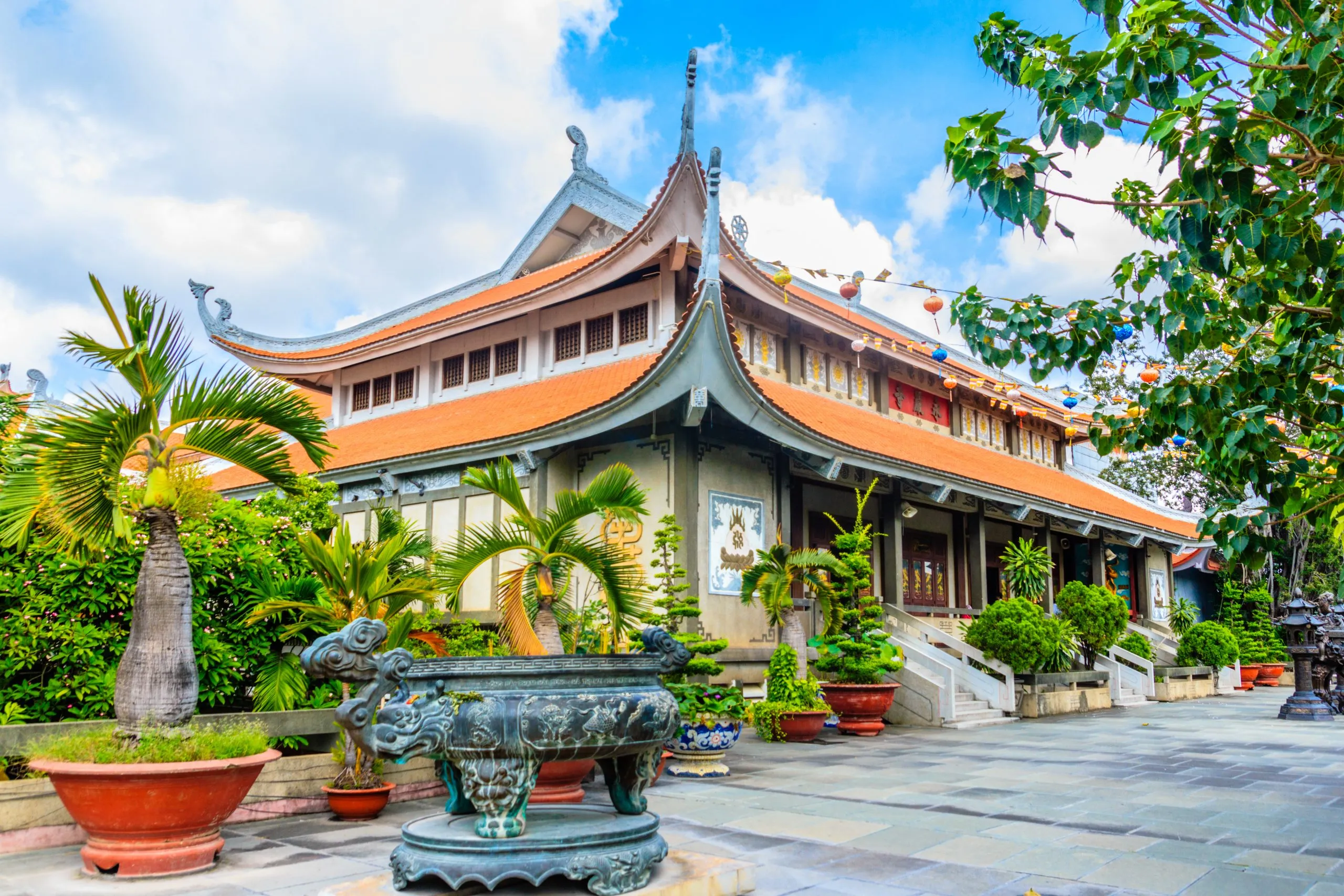 Hanoi and Ho Chi Minh Tour Packages